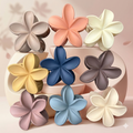 Minimal Medium Flower Claw Hair Clip