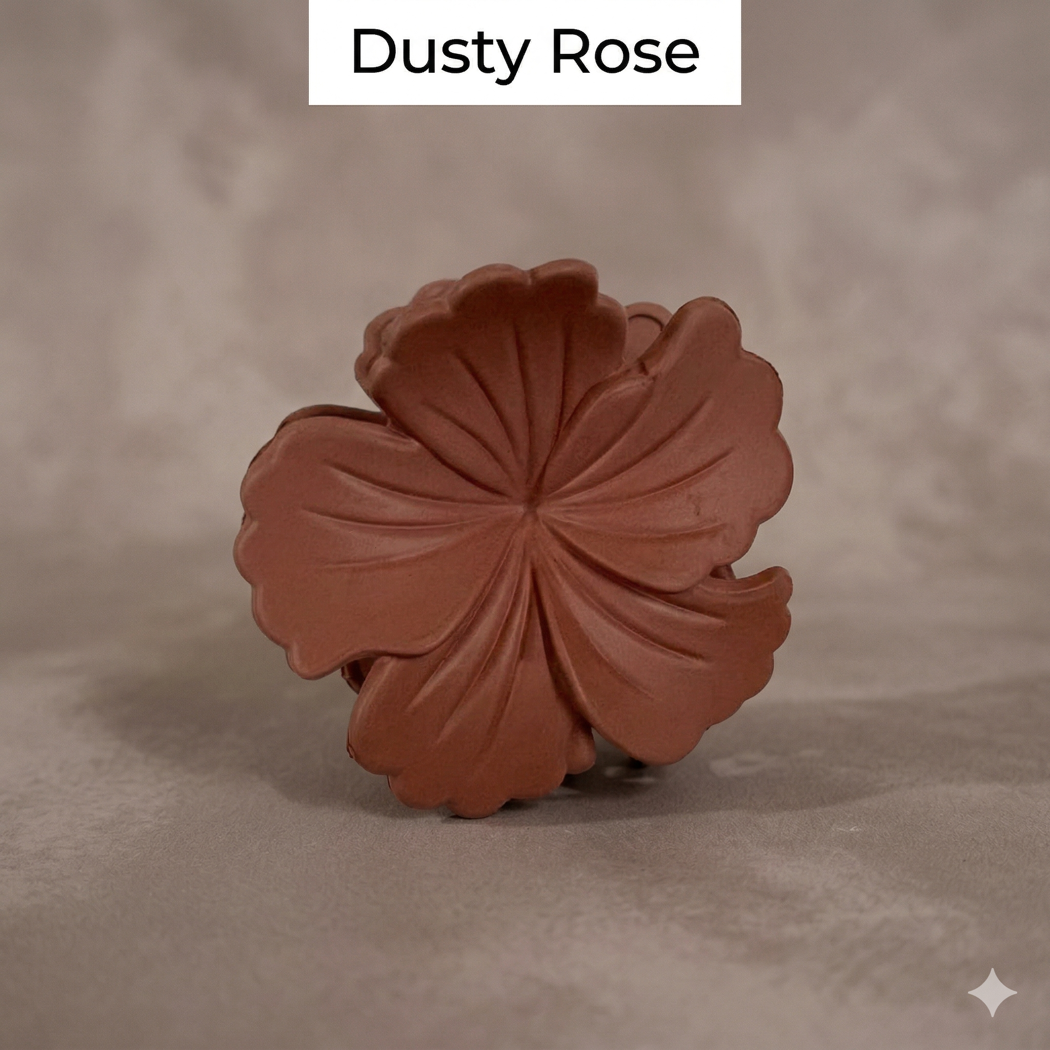 Flower Shape & Textured Hair Clutcher - 1 Piece