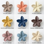 Minimal Medium Flower Claw Hair Clip